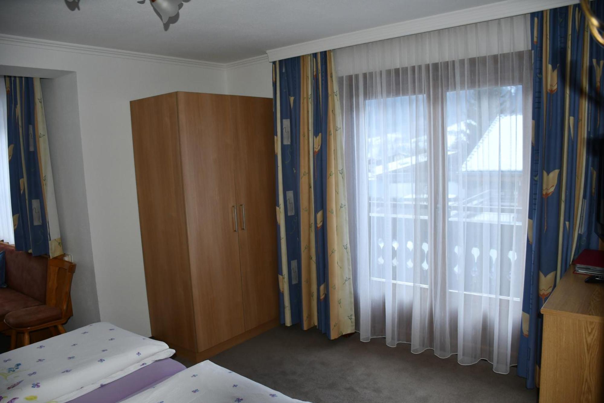 Gaestehaus Brugger Neukirchen am Großvenediger 部屋 写真