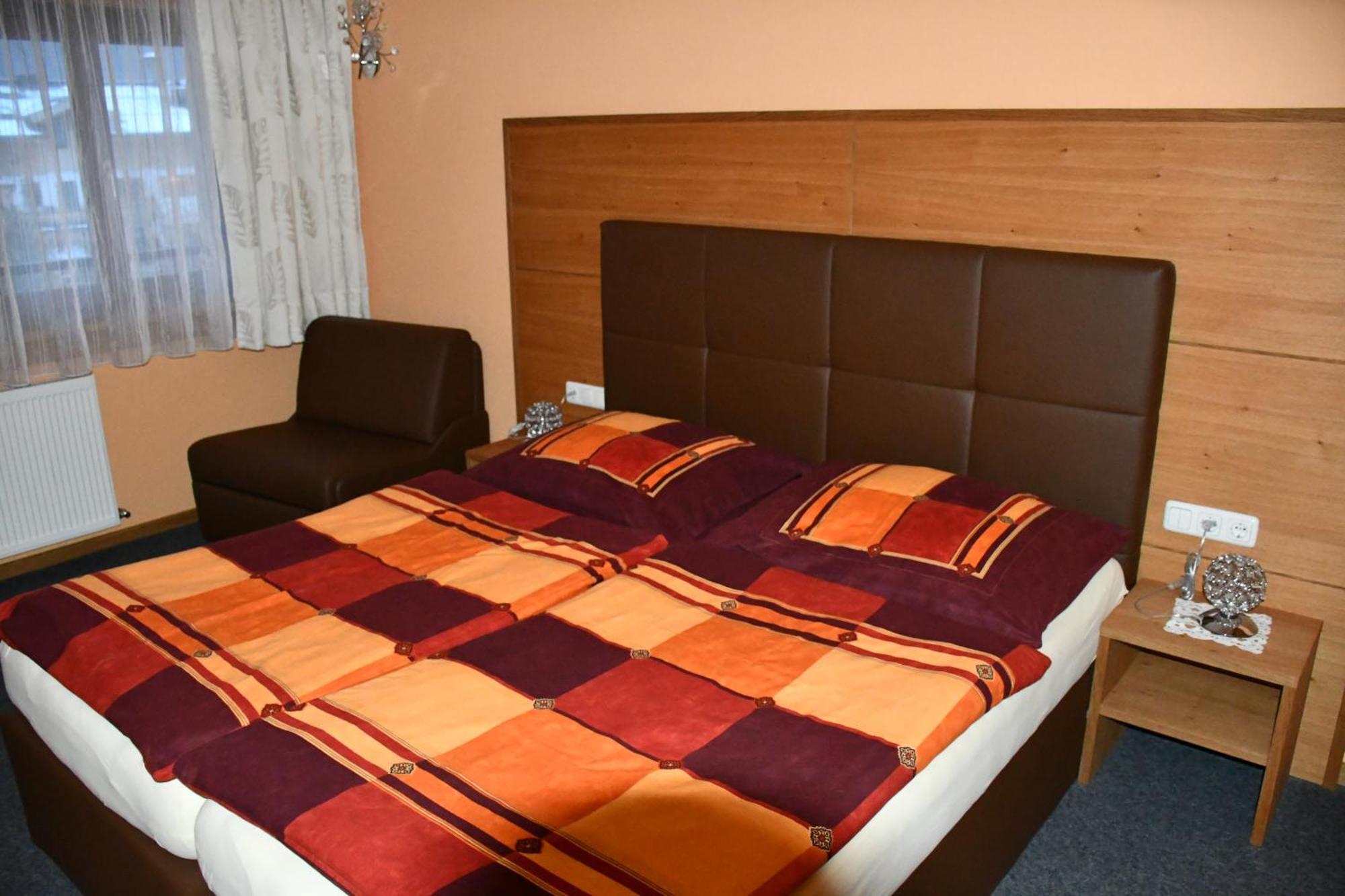 Gaestehaus Brugger Neukirchen am Großvenediger 部屋 写真